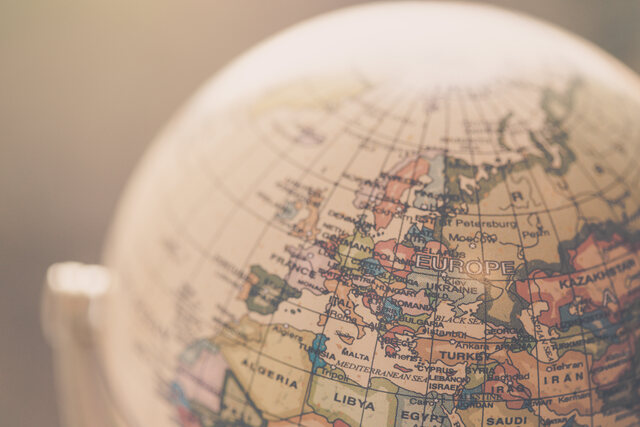 Image: Translating breadcrumbs for Shopify Markets